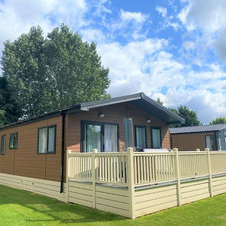 The Yorkshire Burrow Lodge With Hot Tub Eksteriør bilde