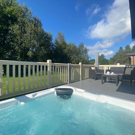 The Yorkshire Burrow Lodge With Hot Tub Eksteriør bilde