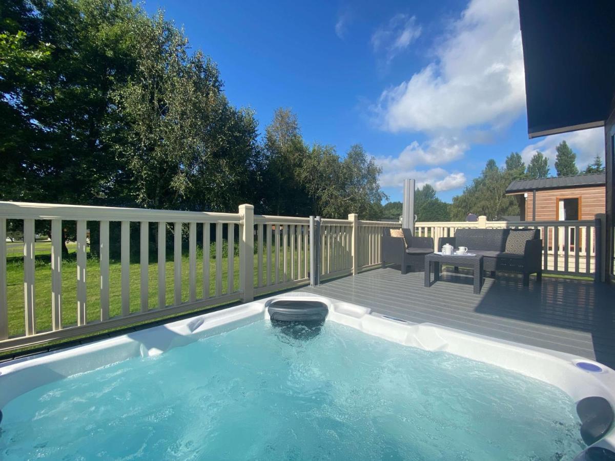 The Yorkshire Burrow Lodge With Hot Tub Eksteriør bilde