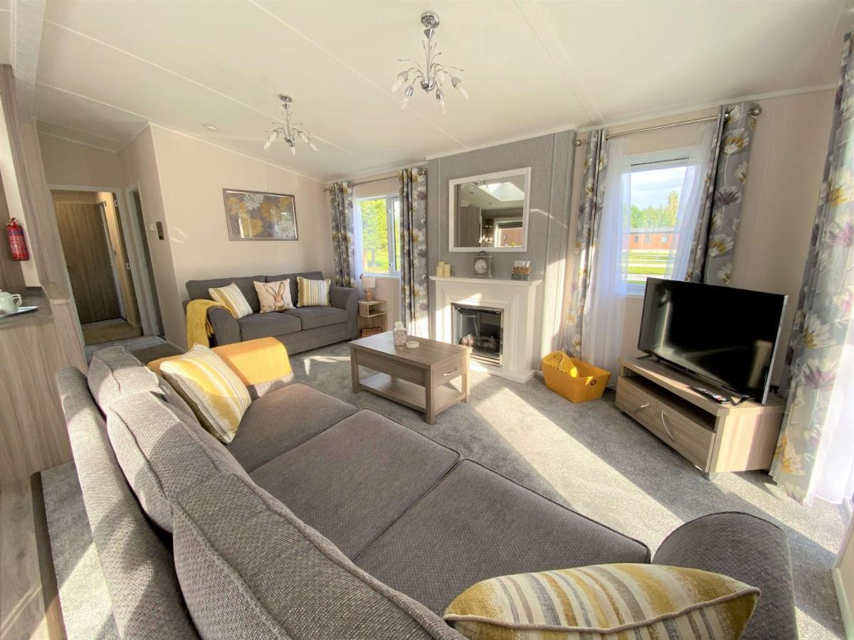 The Yorkshire Burrow Lodge With Hot Tub Eksteriør bilde
