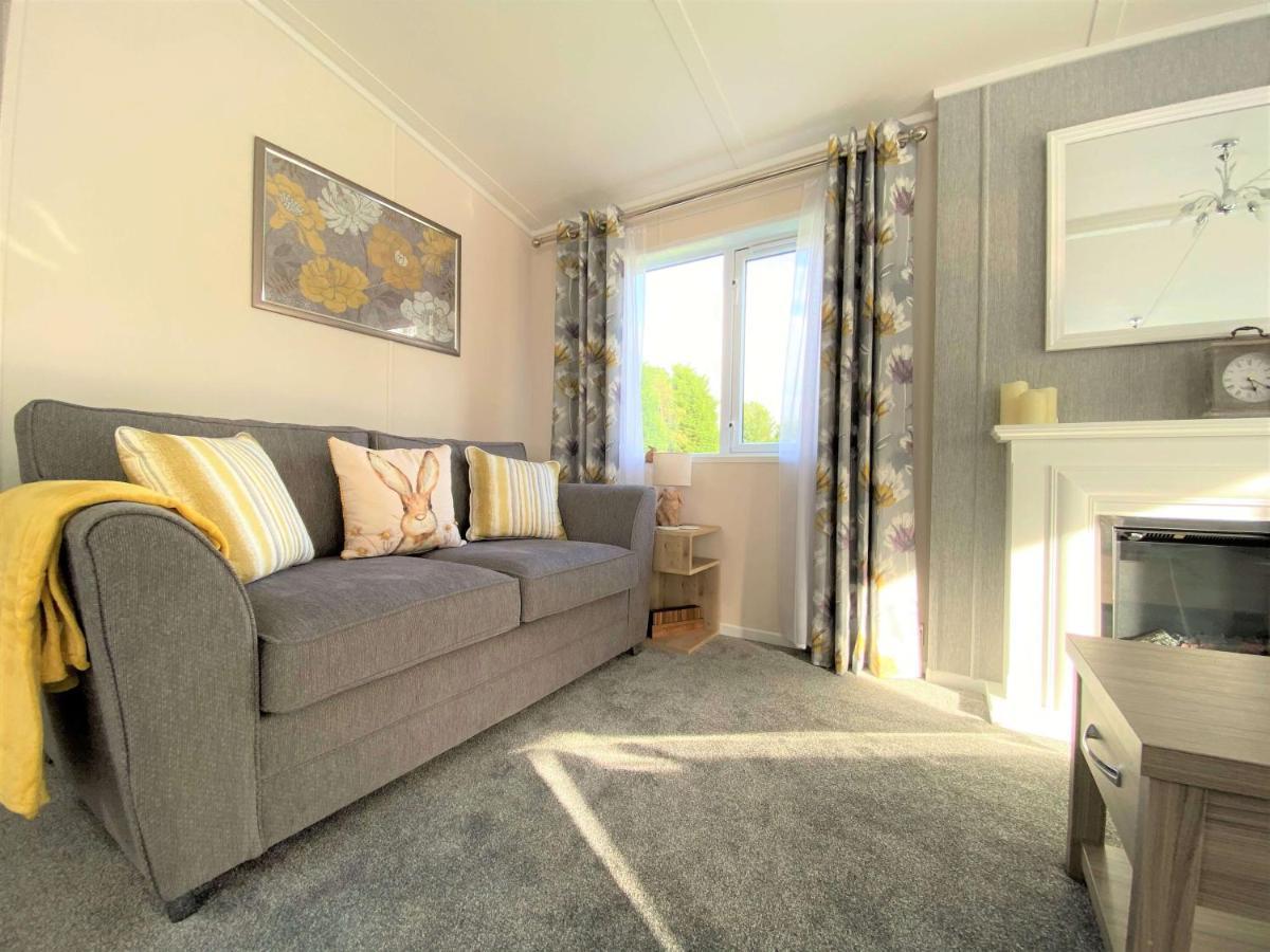 The Yorkshire Burrow Lodge With Hot Tub Eksteriør bilde